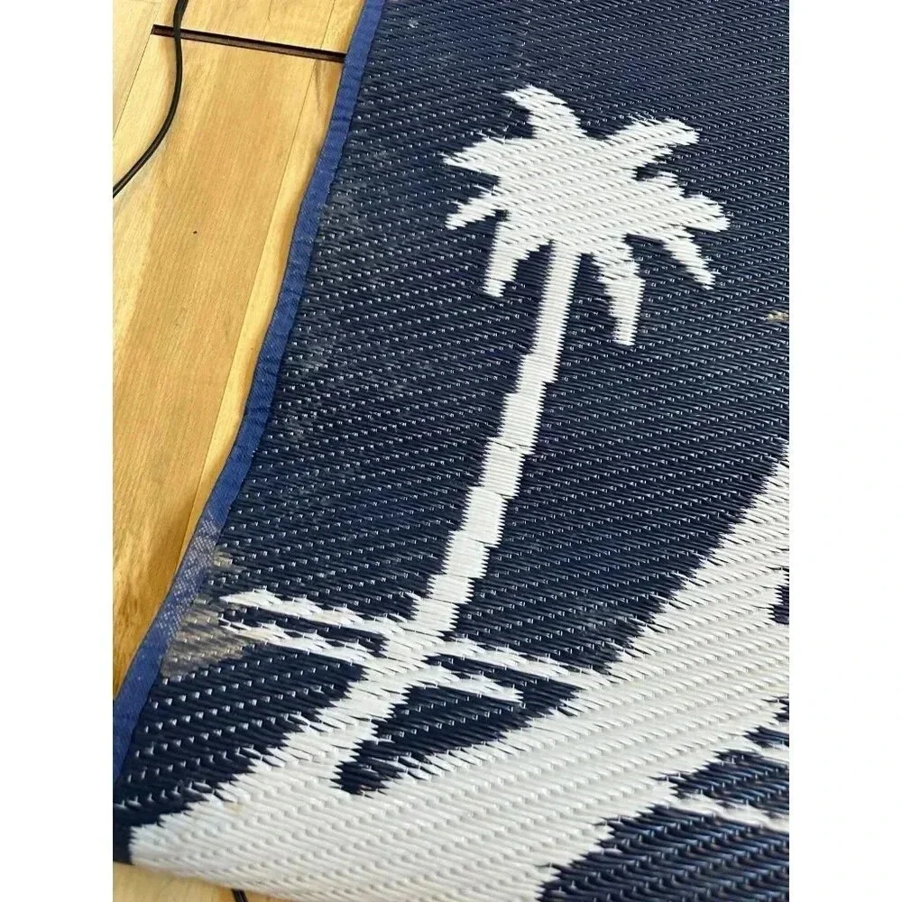 Tropical Palm Tree roll up blue and white mat